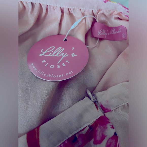 BRAND NEW! Peach and coral floral print dress. By Lilly's Closet size S. - Picture 5 of 5